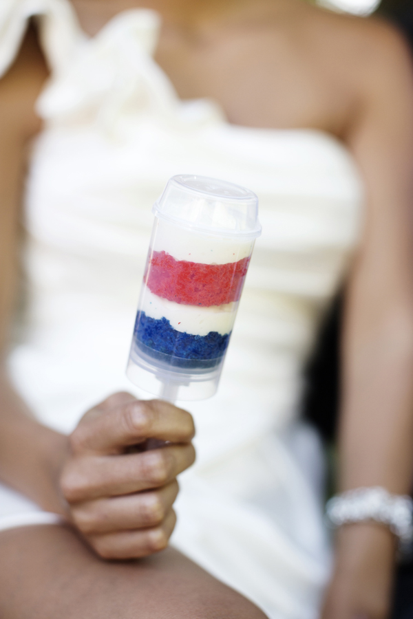 americana-backyard-wedding-ideas
