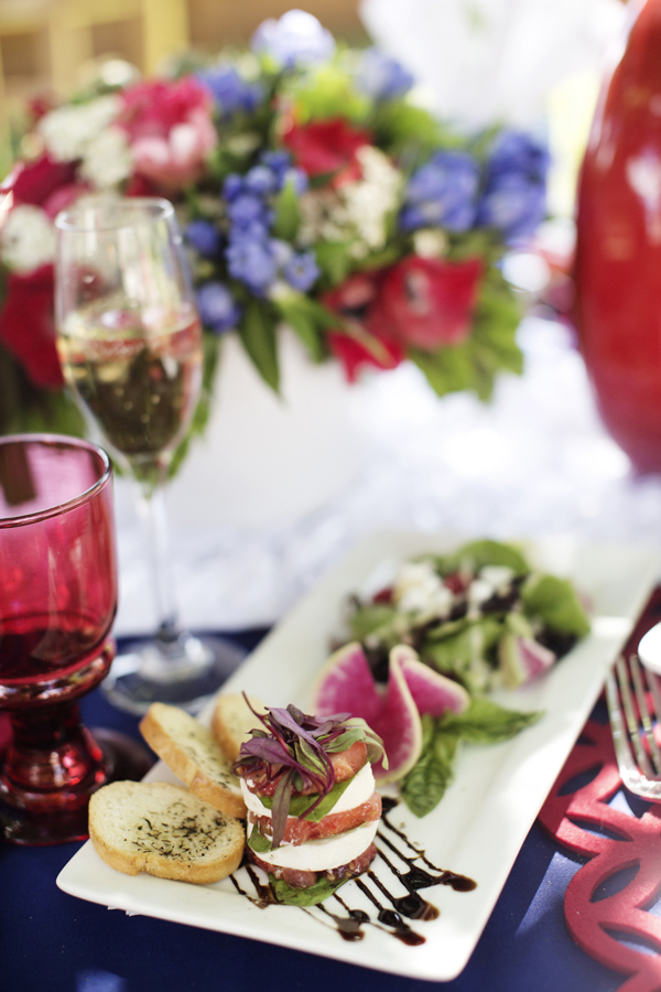americana-backyard-wedding-ideas