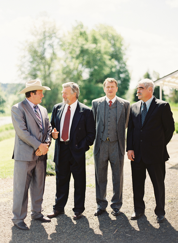 elegant-barnyard-wedding-by-erich