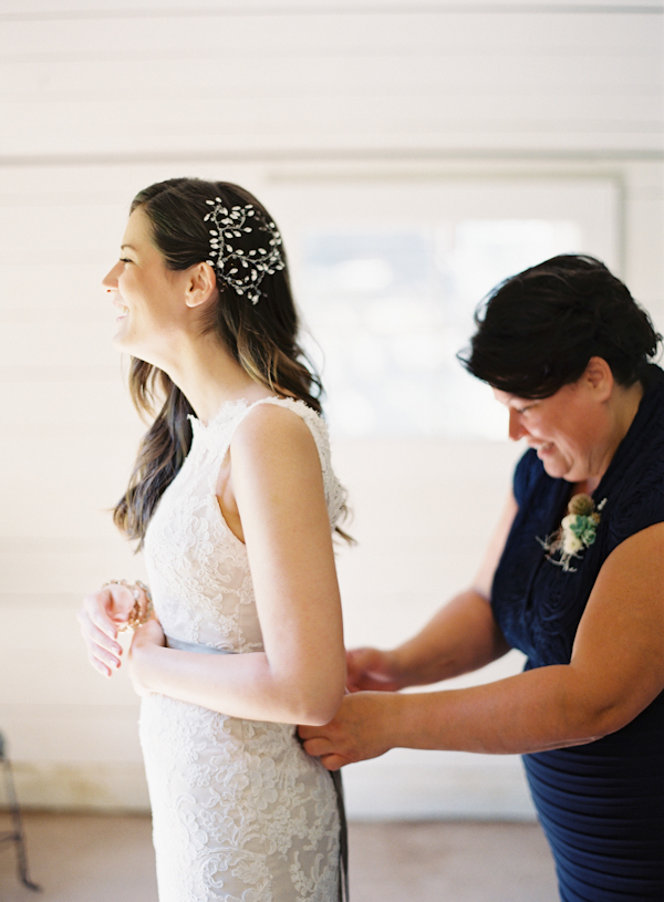 elegant-barnyard-wedding-by-erich