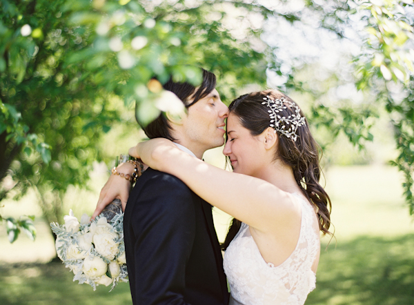 elegant-barnyard-wedding-by-erich