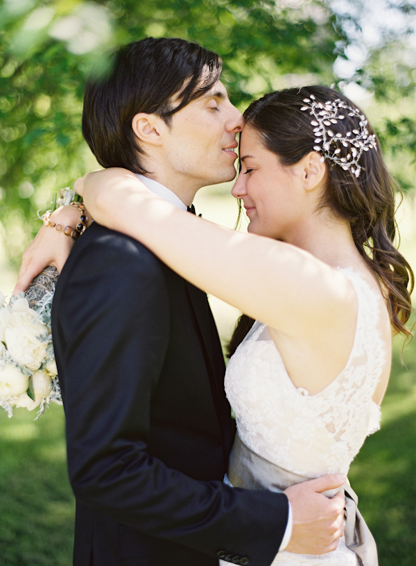 elegant-barnyard-wedding-by-erich