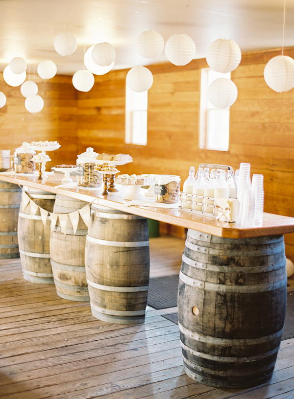elegant-barnyard-wedding-by-erich