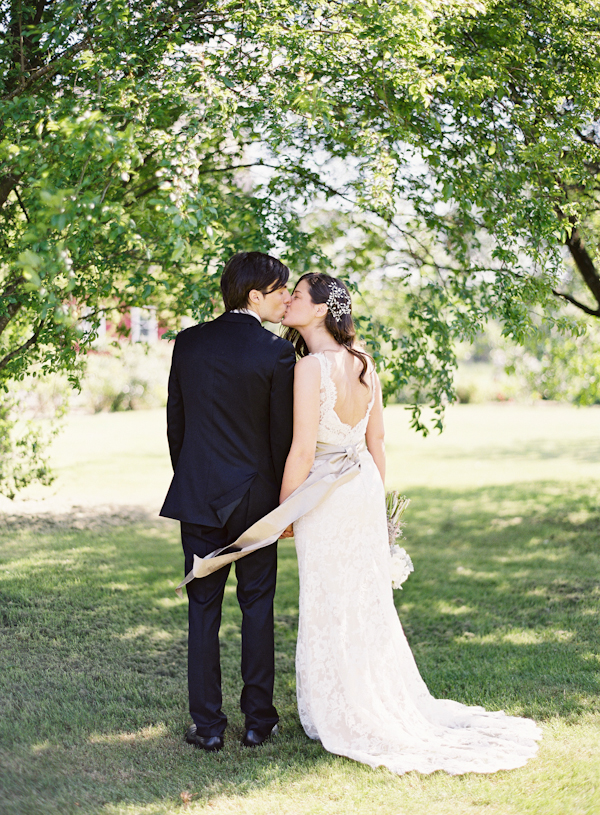 elegant-barnyard-wedding-by-erich