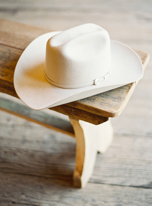 elegant-barnyard-wedding-by-erich