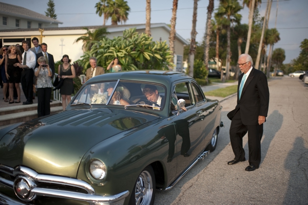 florida-beach-wedding-at-the-postcard