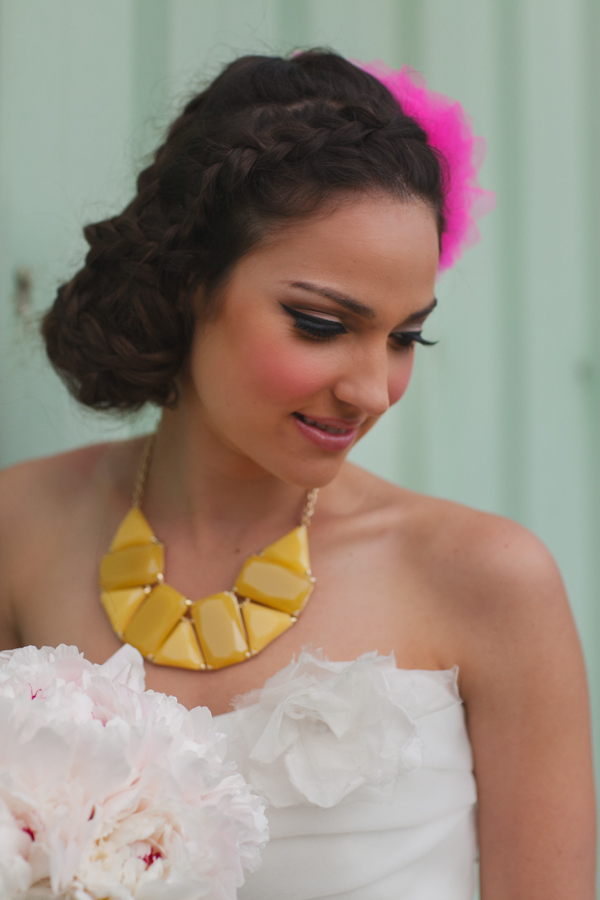 hot-pink-and-orange-neon-wedding-ideas
