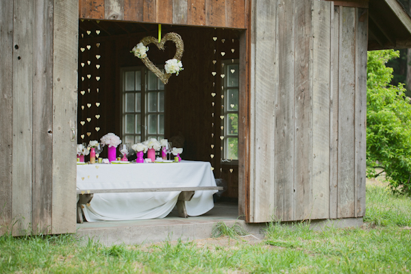 hot-pink-and-orange-neon-wedding-ideas