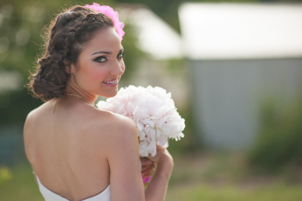 hot-pink-and-orange-neon-wedding-ideas