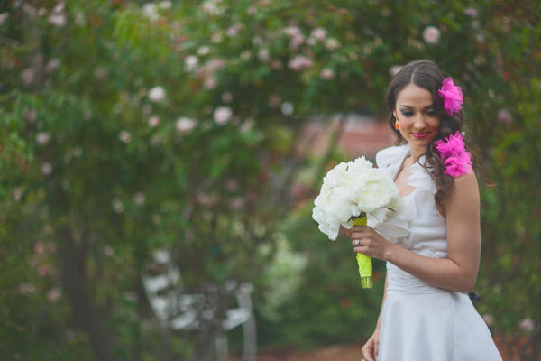 hot-pink-and-orange-neon-wedding-ideas