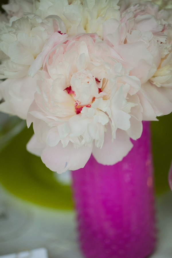 hot-pink-and-orange-neon-wedding-ideas