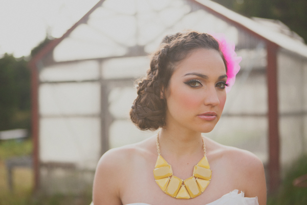 hot-pink-and-orange-neon-wedding-ideas