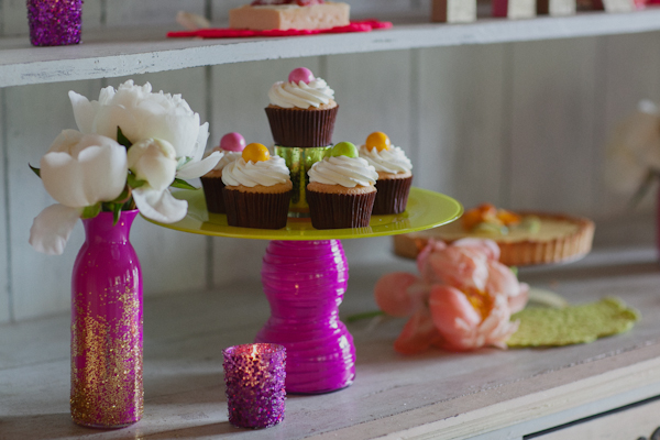 hot-pink-and-orange-neon-wedding-ideas