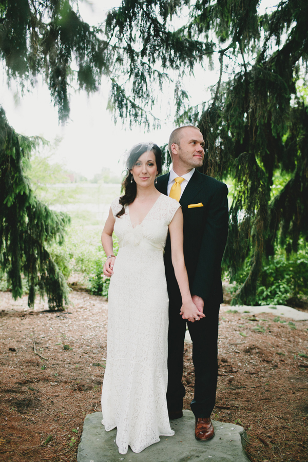 michigan-rustic-barnyard-wedding