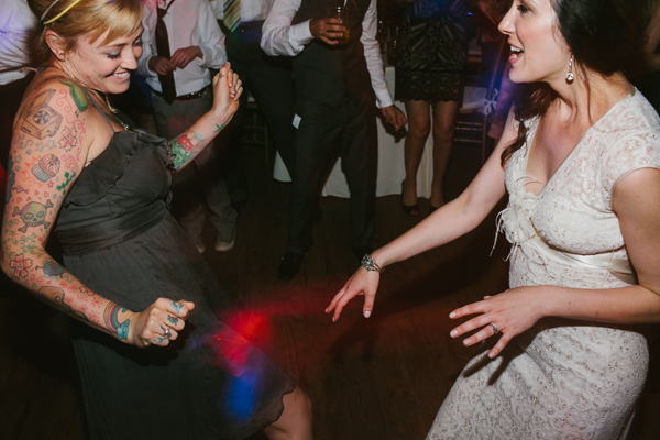 michigan-rustic-barnyard-wedding