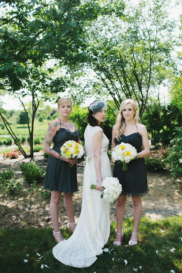 michigan-rustic-barnyard-wedding