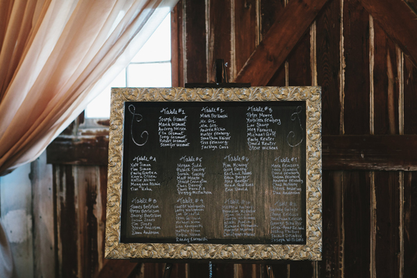 michigan-rustic-barnyard-wedding