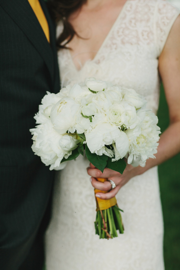 michigan-rustic-barnyard-wedding