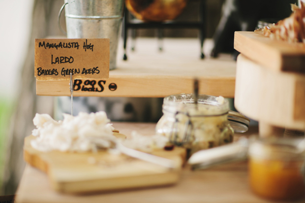 michigan-rustic-barnyard-wedding