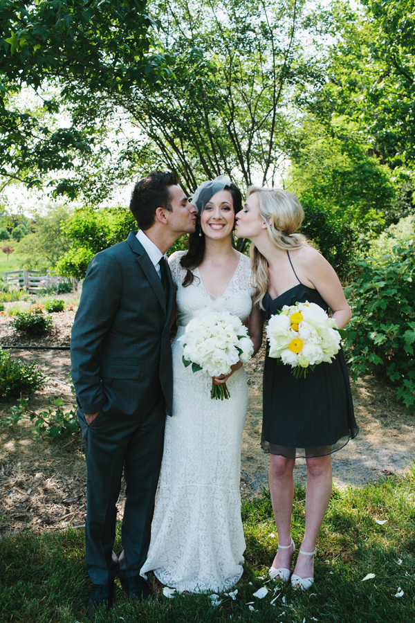 michigan-rustic-barnyard-wedding