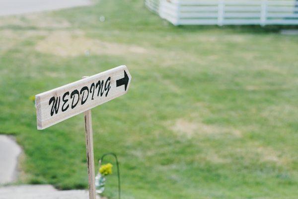 michigan-rustic-barnyard-wedding