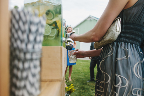 michigan-rustic-barnyard-wedding