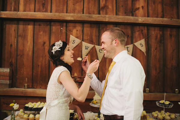 michigan-rustic-barnyard-wedding