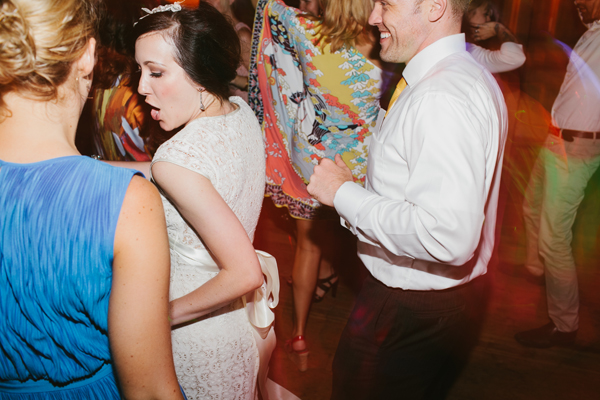 michigan-rustic-barnyard-wedding