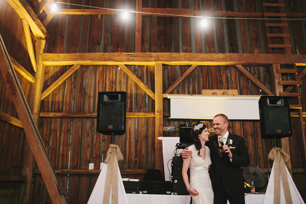 michigan-rustic-barnyard-wedding