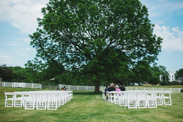 michigan-rustic-barnyard-wedding