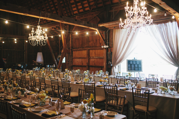 michigan-rustic-barnyard-wedding