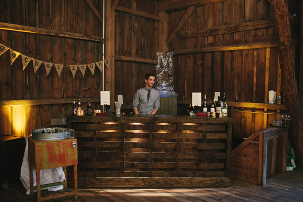 michigan-rustic-barnyard-wedding
