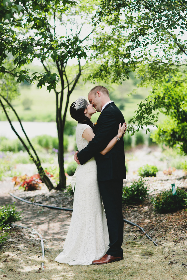 michigan-rustic-barnyard-wedding