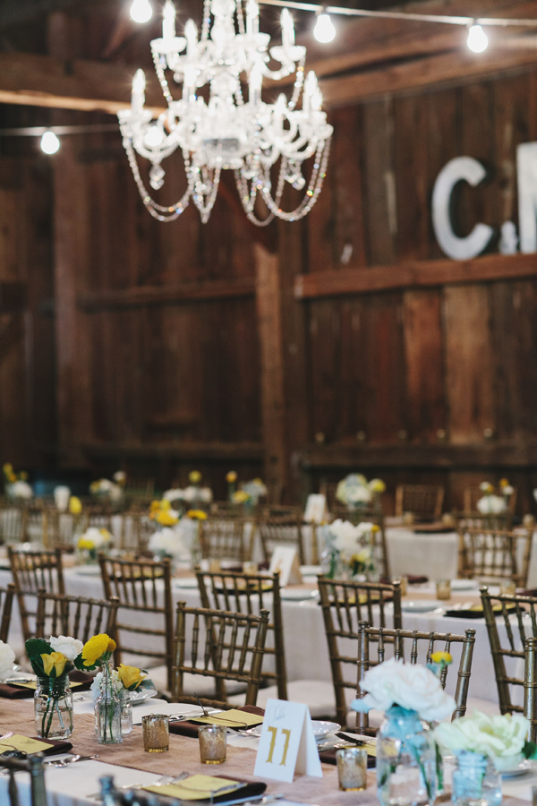 michigan-rustic-barnyard-wedding