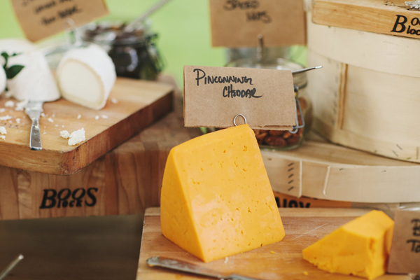 michigan-rustic-barnyard-wedding