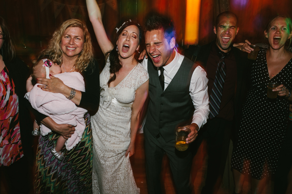 michigan-rustic-barnyard-wedding