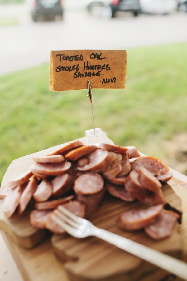 michigan-rustic-barnyard-wedding