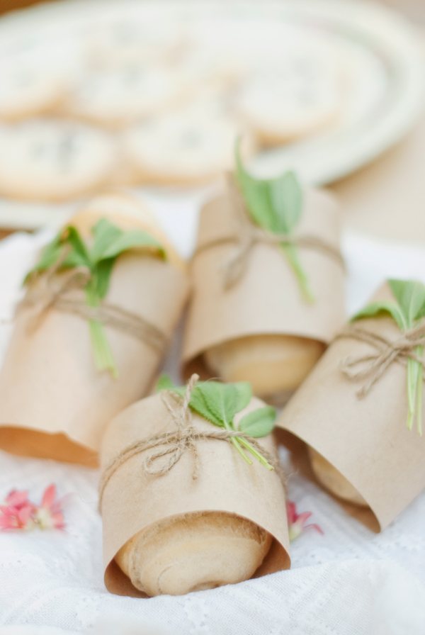 outdoor-vintage-tea-party-ideas