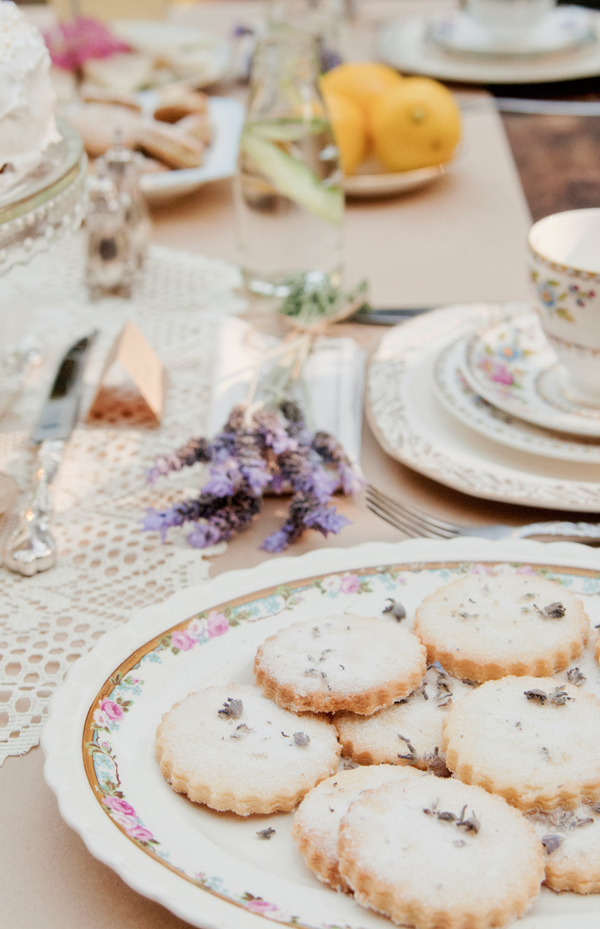 outdoor-vintage-tea-party-ideas