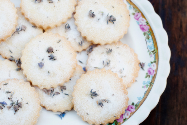 outdoor-vintage-tea-party-ideas