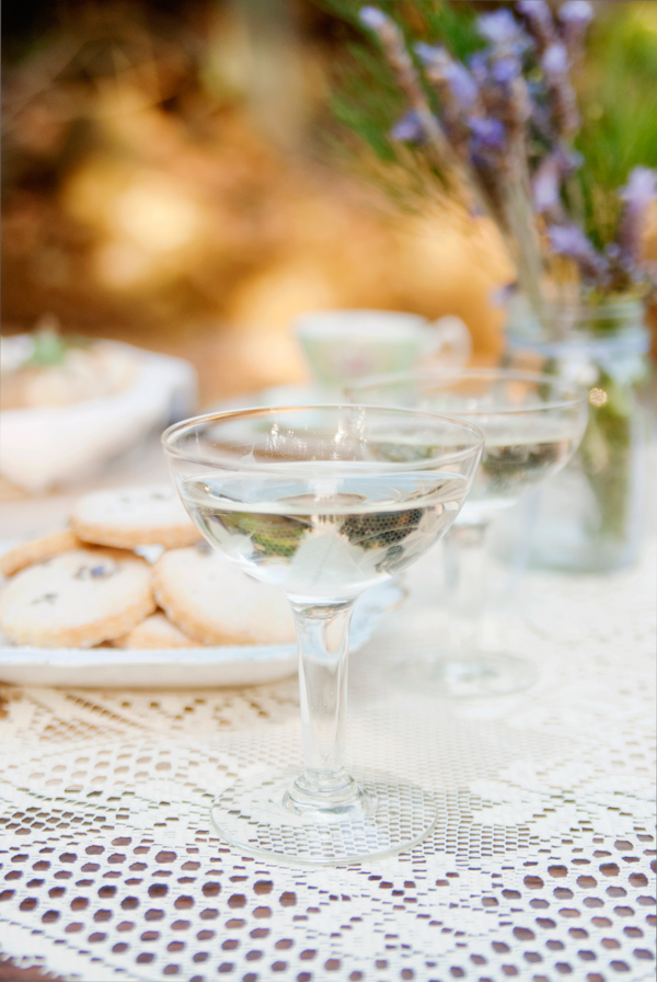 outdoor-vintage-tea-party-ideas