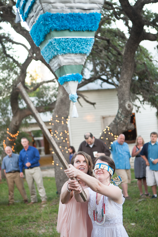 traditional-texas-dance-hall-wedding