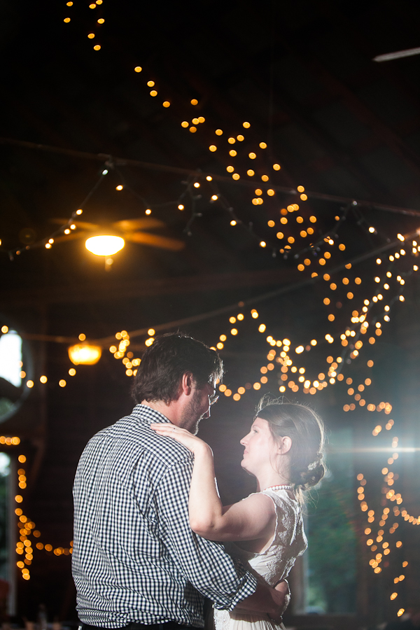 traditional-texas-dance-hall-wedding