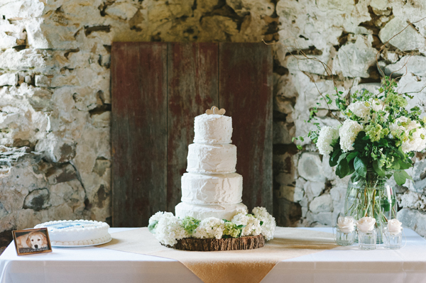 an-enchanted-barn-wedding-in