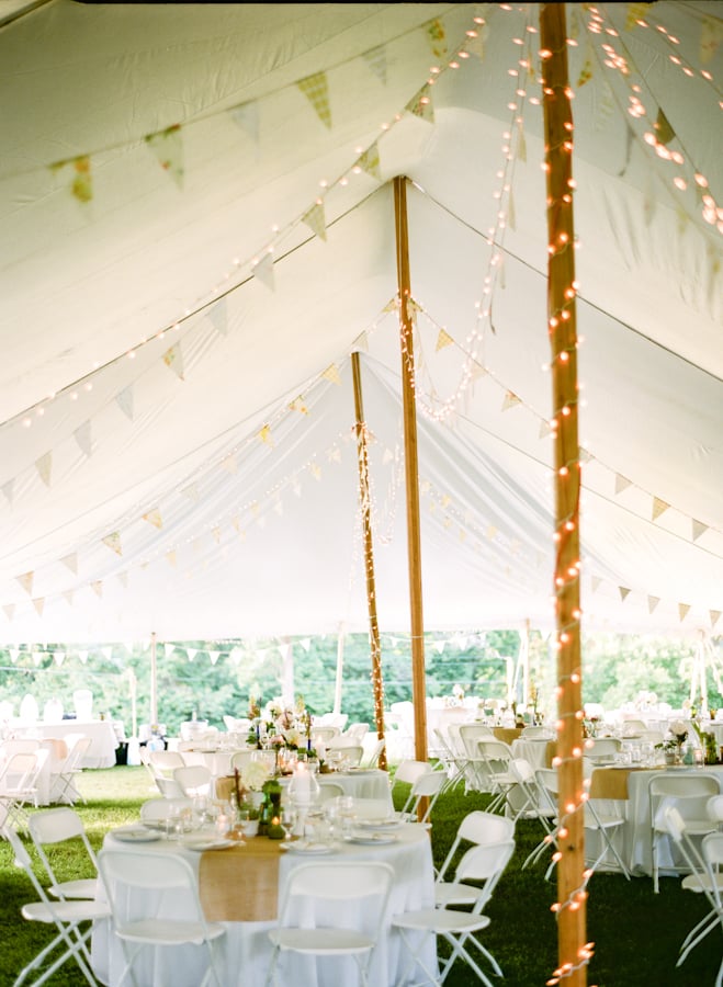 beautiful-backyard-wedding-for-less
