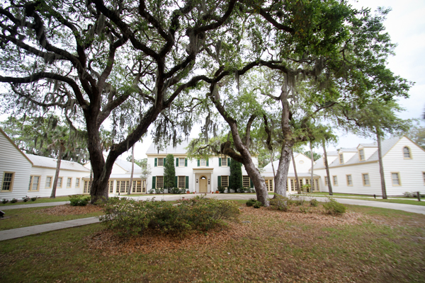 classic-pink-and-gray-fort-george