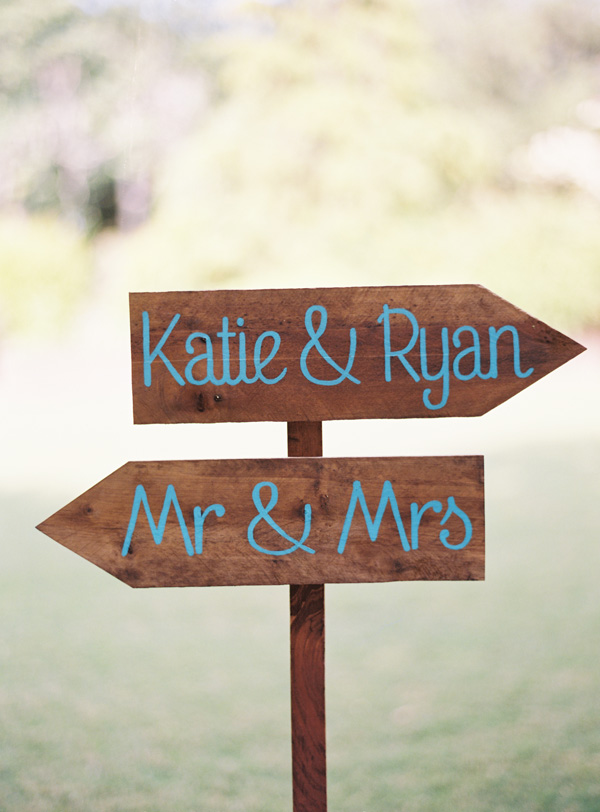 gray-and-yellow-garden-wedding