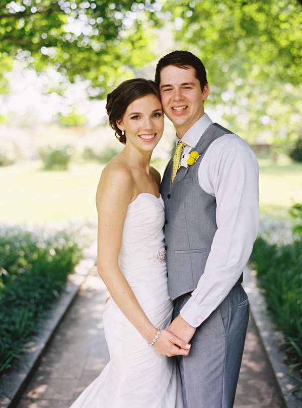 gray-and-yellow-garden-wedding