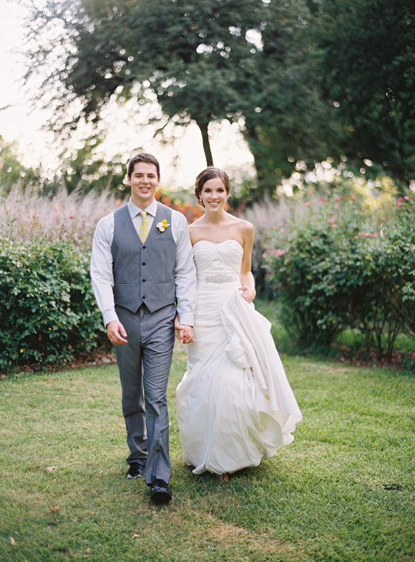 gray-and-yellow-garden-wedding