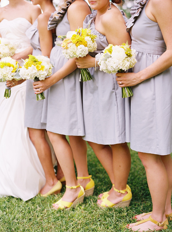 gray-and-yellow-garden-wedding